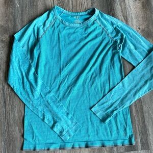 Danskin Women’s Teal Long Sleeve Active sweat Tee, size large